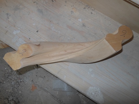 handgefertigter Holzkruemmling neu 