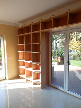 Buecherregalwand raumhoch