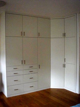 Einbauschrank ueber Eck