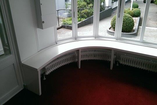 Heizkoerperverkleidung geschwungene Ausfertigung