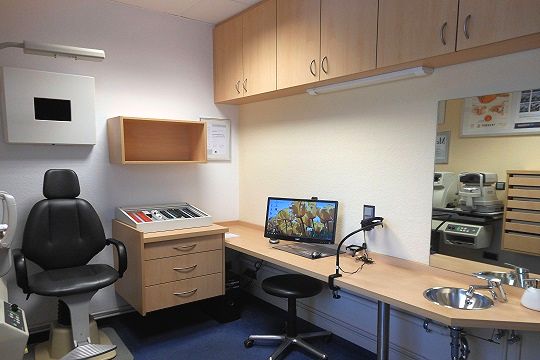 Optiker RAMIN Pruefraum 3