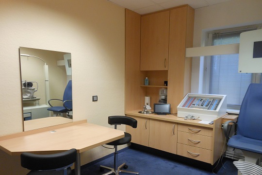 Optiker Ramin Pruefraum