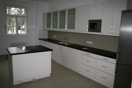 rechts mit Kuechenblock